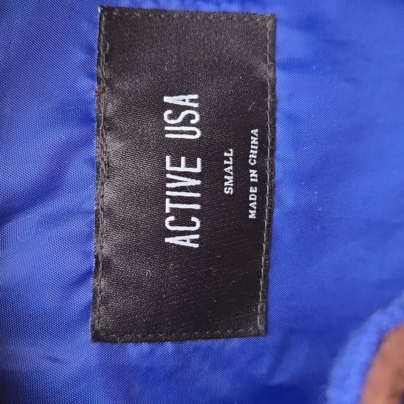 Active USA Women's Royal Blue Quilted Vest. Size Ladies Small.  New Condition! - Picture 2 of 11